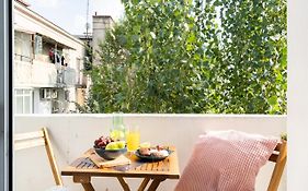 Spacious 2 Bdr Flat In The Old Town